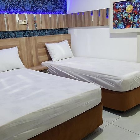 Omah Seroja Hotel Semarang Kültér fotó