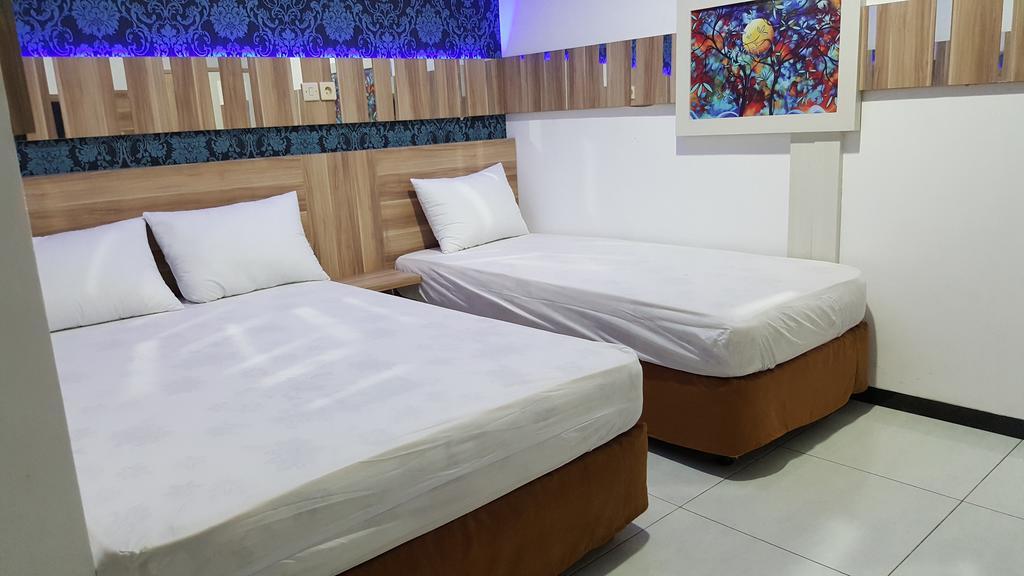 Omah Seroja Hotel Semarang Kültér fotó